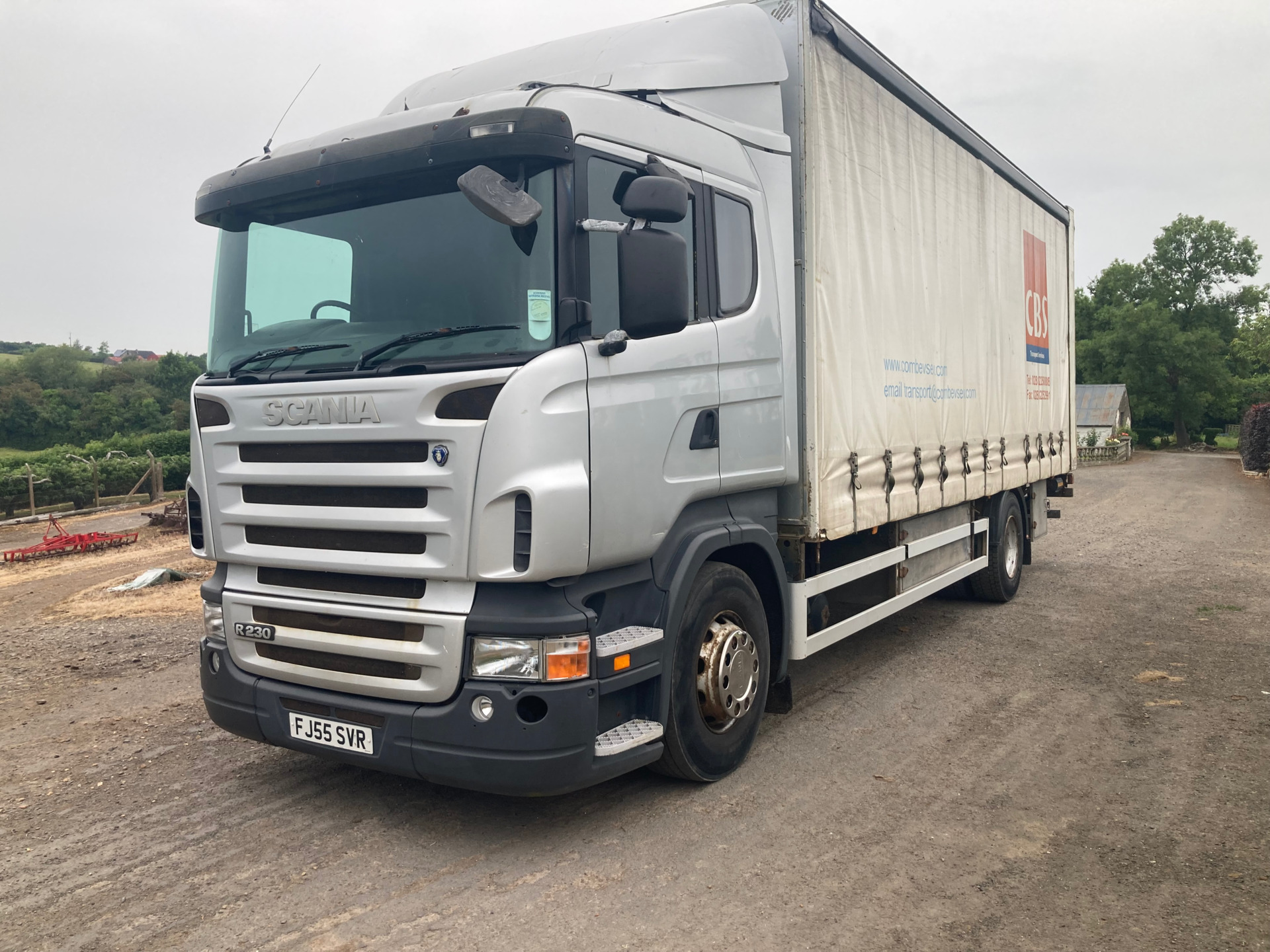 Used Scania R230 curtainsider 2005 in Armagh